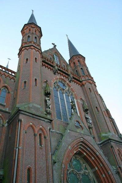 Guesthouse De Utrechtsche Dom Гауда Екстериор снимка